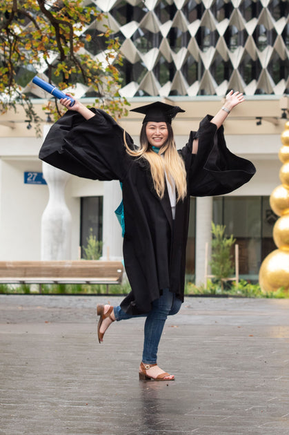 Academic Dress – GFP Graduations