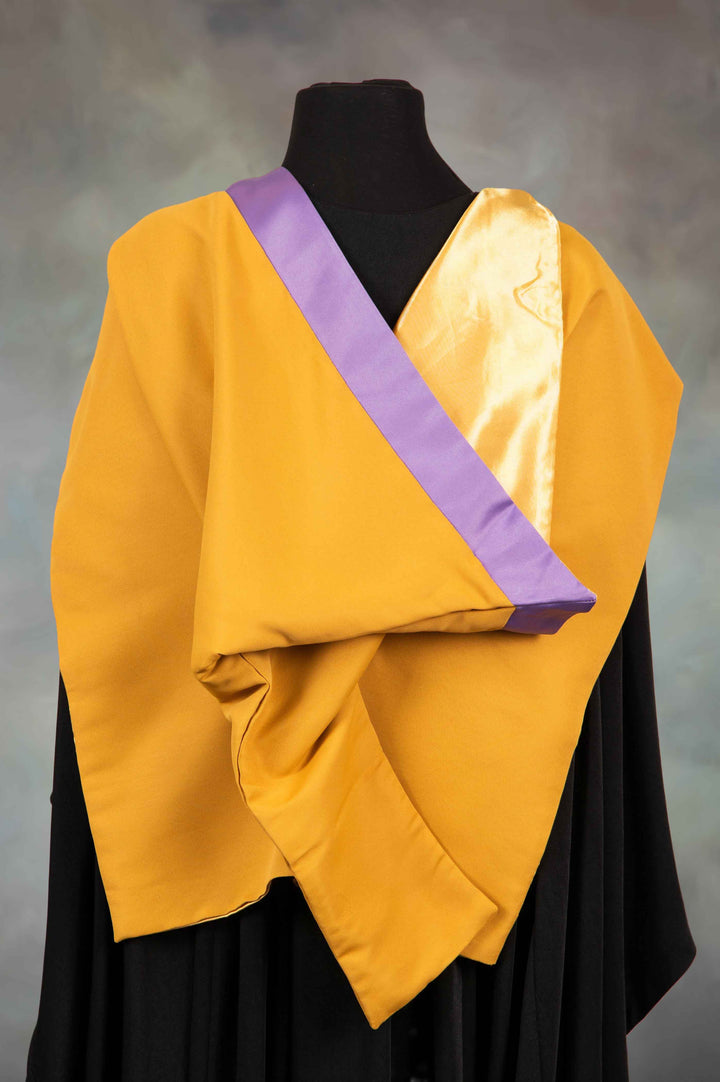 Macquarie University School Of Law - Bachelor Graduation Gown Set