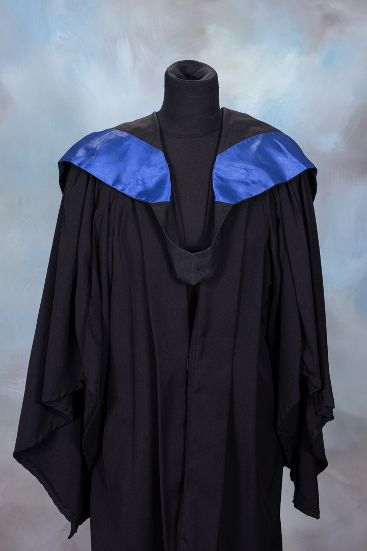 Queensland University Of Technology  - Bachelor Graduation Gown Set