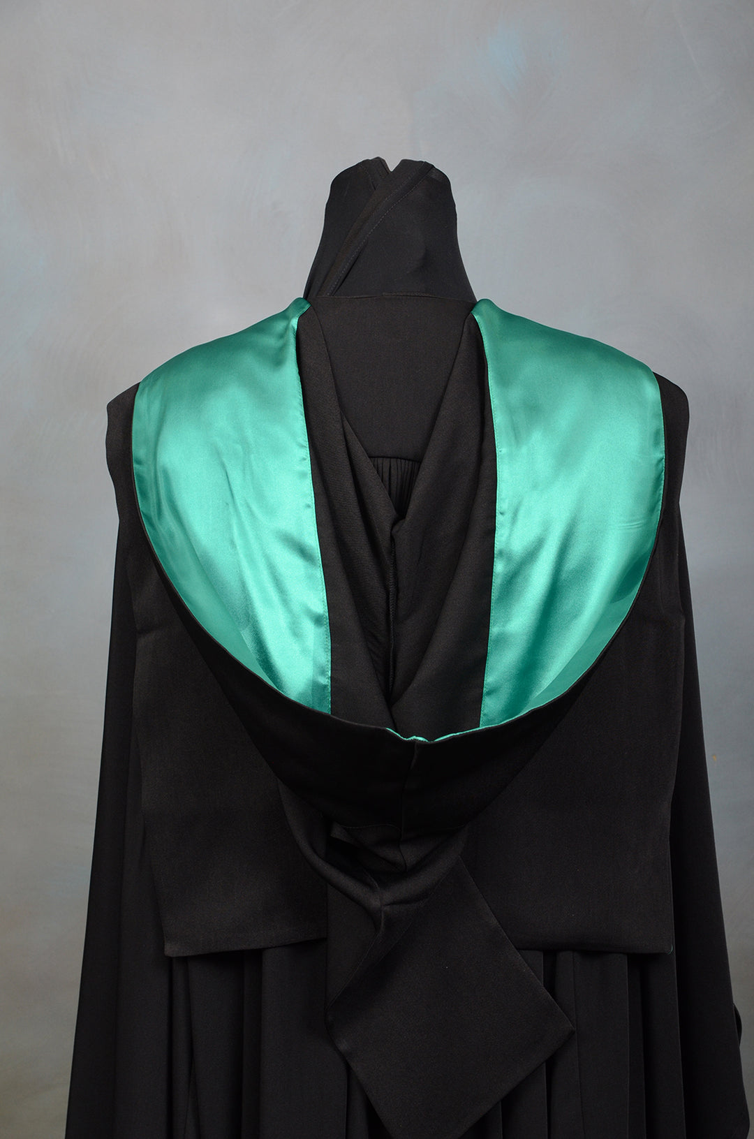UOA Creative Arts &amp; Science - Bachelor Degrees Graduation Gown Set