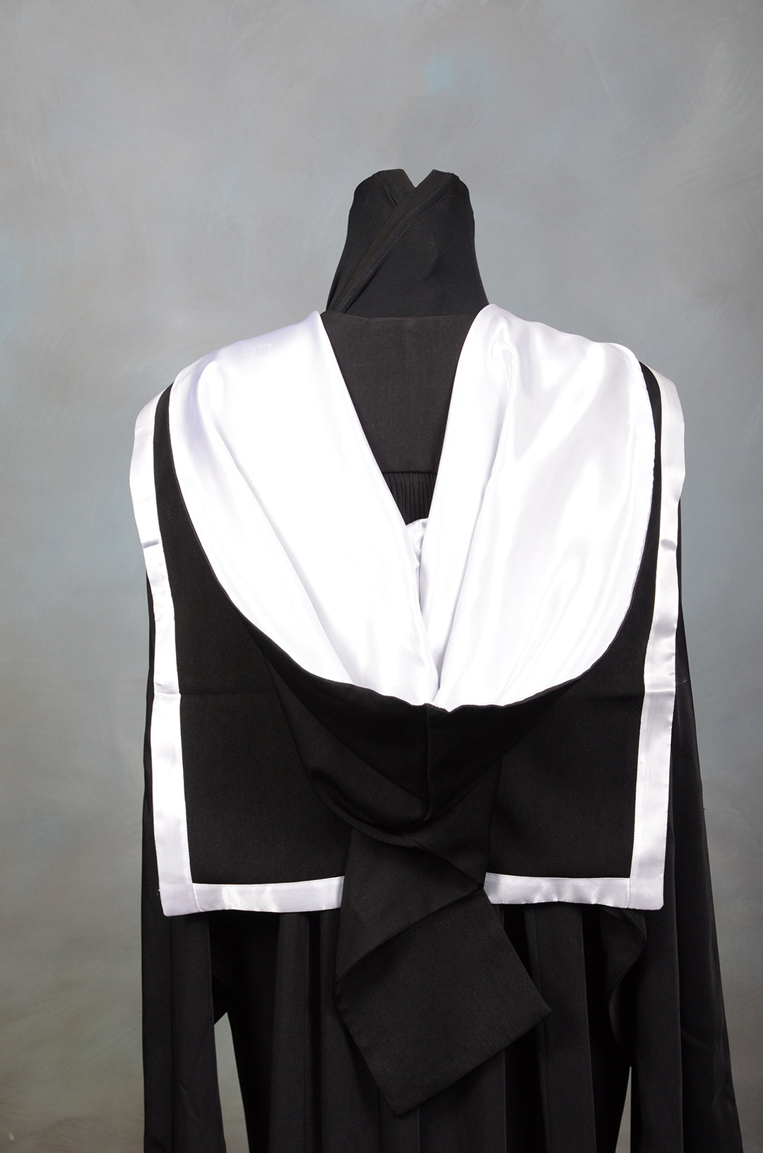 UOA Coursework - Masters Degrees Graduation Gown Set